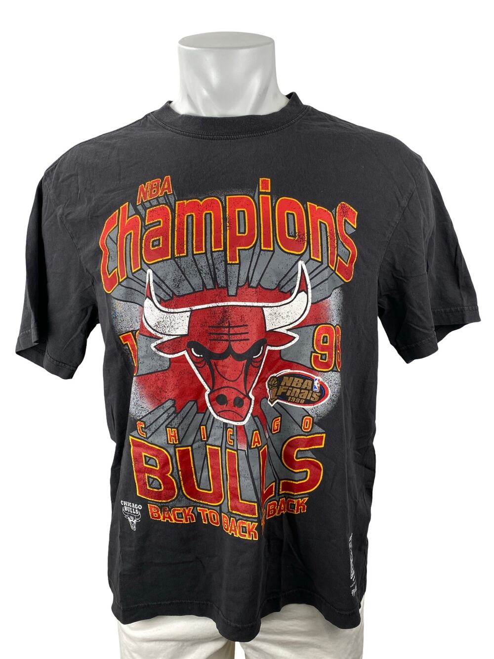 Mitchell & Ness Chicago Bulls Explode Champions Mens Black Graphic T-Shirt Top M